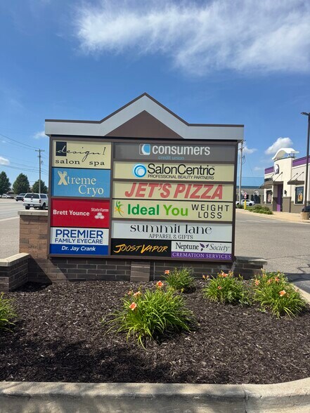 6750-6770 Kalamazoo Ave SE, Grand Rapids, MI à louer - Photo du bâtiment - Image 3 de 9