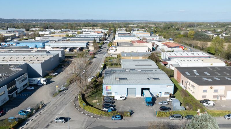 Flex in Vaulx-en-Velin for lease - Aerial - Image 3 of 8
