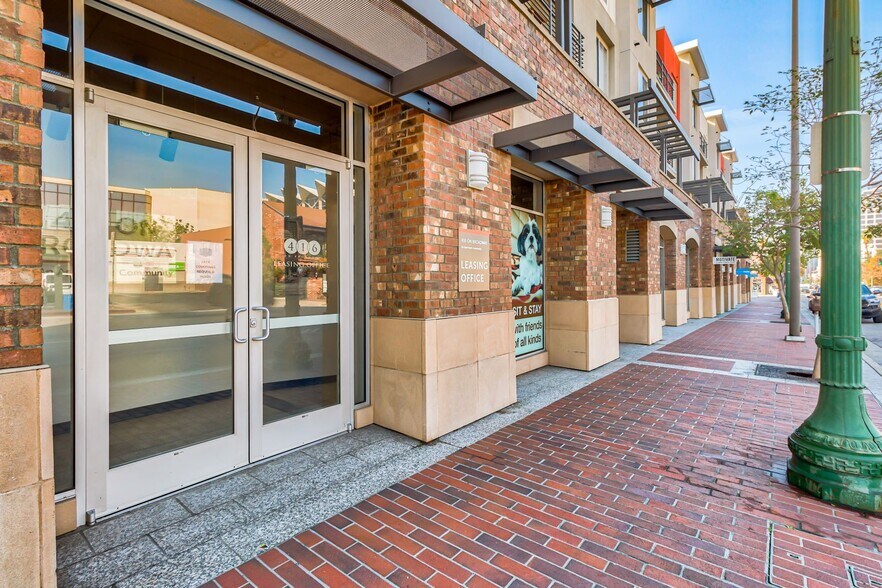 416 E Broadway, Glendale, CA à louer - Photo du bâtiment - Image 3 de 3