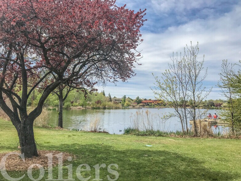 300 E Mallard Dr, Boise, ID à louer - Photo du bâtiment - Image 2 de 7
