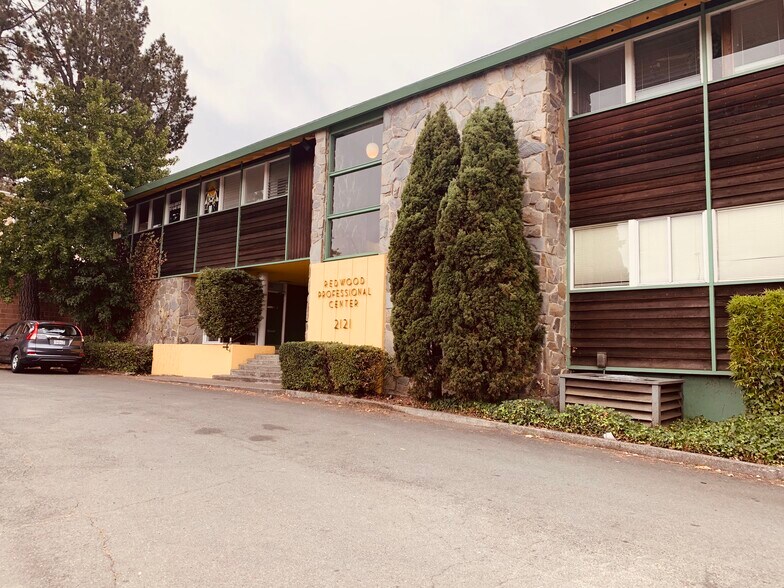 2121 Redwood St, Vallejo, CA à louer - Photo du bâtiment - Image 2 de 23