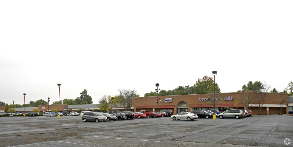 200-254 Mid Rivers Ctr, Saint Peters, MO for lease - Building Photo - Image 1 of 10