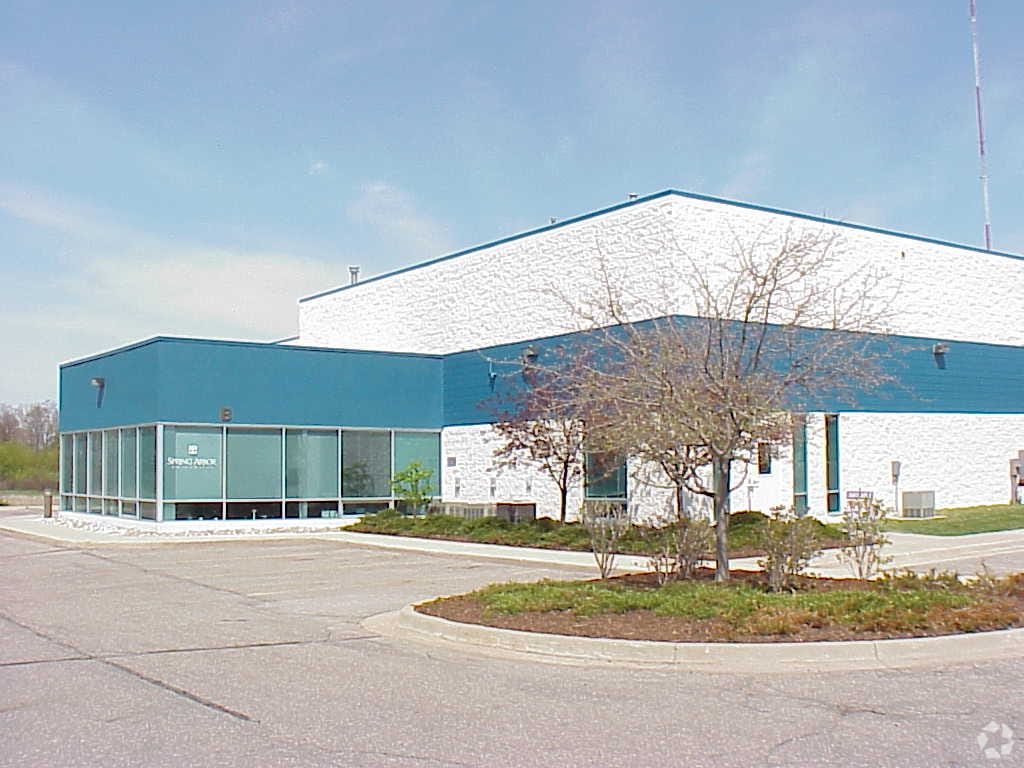 3135 Pine Tree Rd, Lansing, MI for lease Primary Photo- Image 1 of 6
