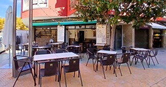 Plus de détails pour Multi-résidentiel à vendre