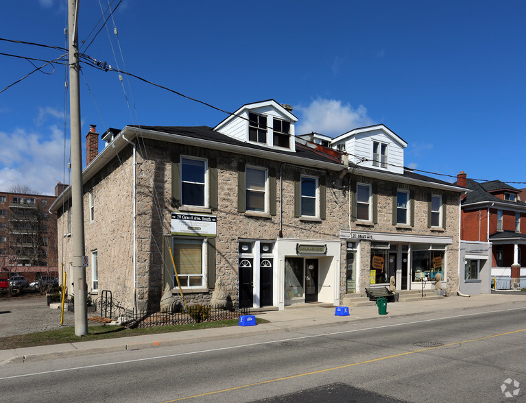 20 Grand Ave S, Cambridge, ON à vendre - Photo principale - Image 1 de 1