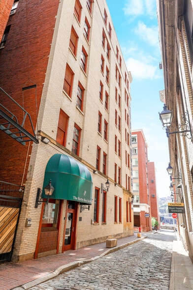 425 1st Ave, Pittsburgh, PA for lease - Building Photo - Image 2 of 6