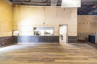 6840 N Waverly St, Dearborn Heights, MI for lease Interior Photo- Image 2 of 2