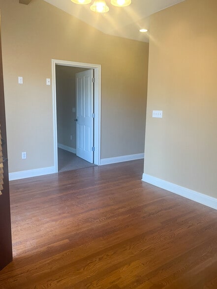 1930 Rawhide Dr, Round Rock, TX for sale - Interior Photo - Image 2 of 9