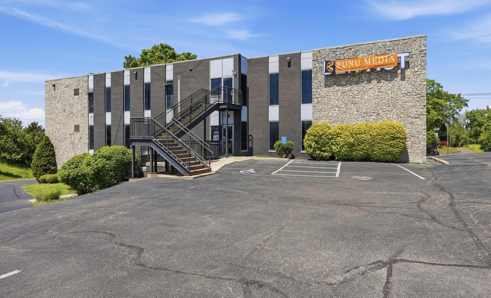1240 E Main St, Springfield, OH à vendre - Photo du bâtiment - Image 3 de 19