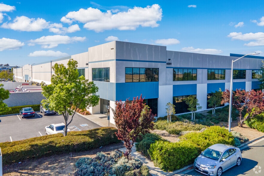 4301-4355 Industrial Way, Benicia, CA for lease - Primary Photo - Image 1 of 14