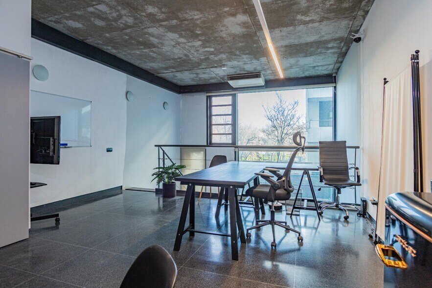 Fuencarral, 14, Alcobendas, Madrid for sale - Building Photo - Image 3 of 25