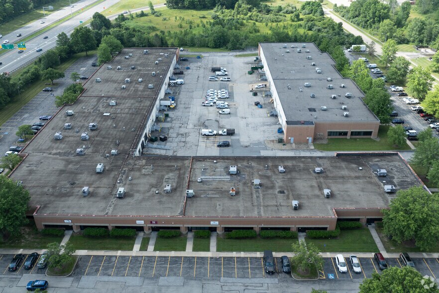 6650 W Snowville Rd, Brecksville, OH for lease - Building Photo - Image 2 of 5