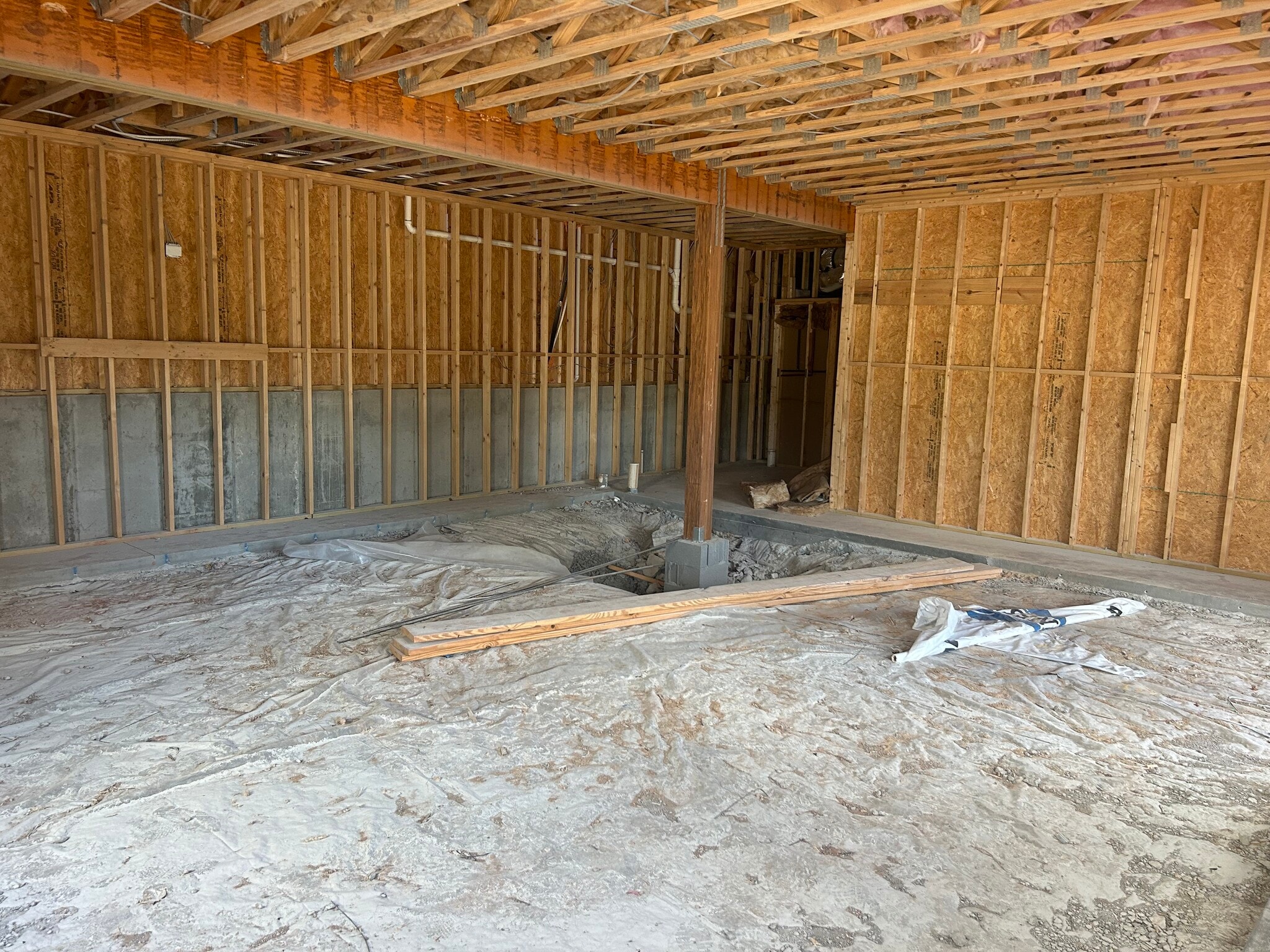 520 Meritage St, Greer, SC for lease Interior Photo- Image 1 of 4