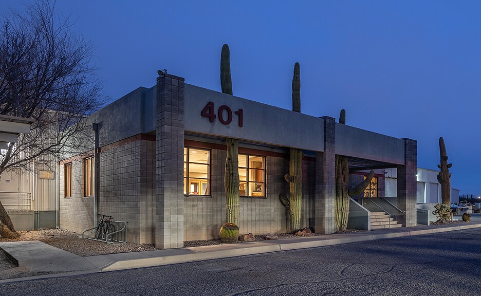 401-415 E. Irvington Rd portefeuille de 2 propriétés à vendre sur LoopNet.ca - Photo du bâtiment - Image 3 de 9