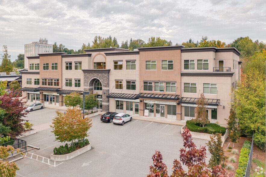 West Railway Abbotsford Portfolio portfolio of 2 properties for sale on LoopNet.ca - Building Photo - Image 3 of 5