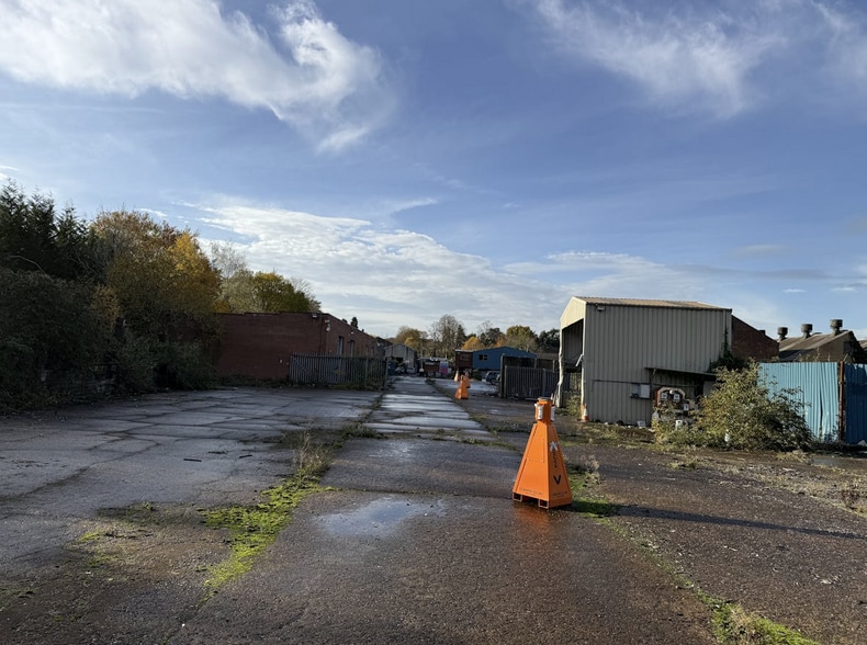 Hewell Rd, Redditch à vendre - Photo du bâtiment - Image 3 de 12