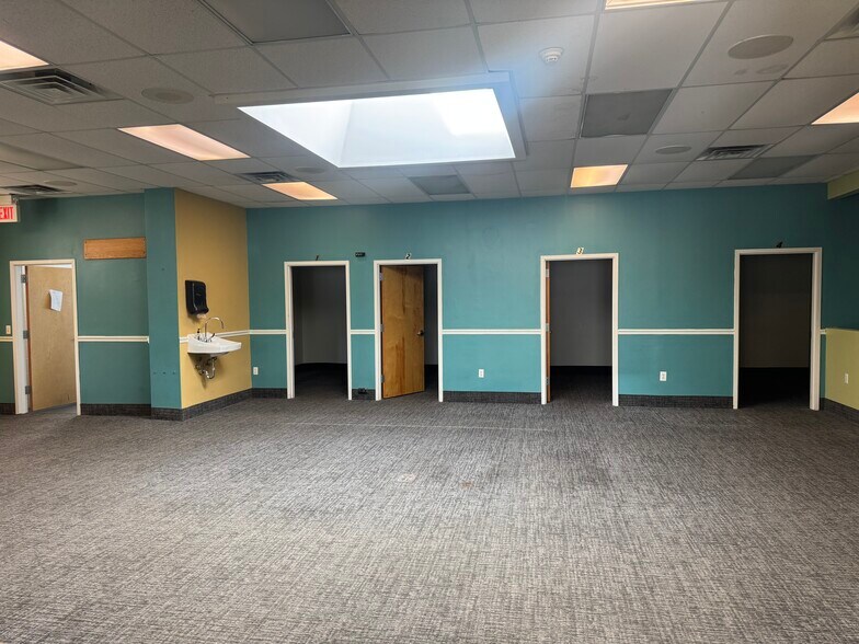 219 Richmond Ave, New Milford, NJ à vendre - Photo du bâtiment - Image 2 de 13