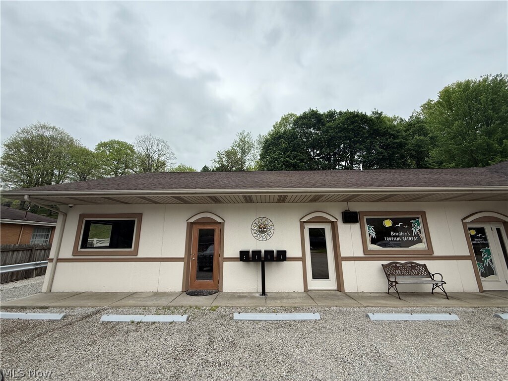 1420 Commerce St, Wellsburg, WV à louer Photo principale- Image 1 de 8