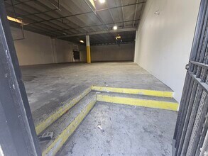7212-7282 NW 33rd St, Miami, FL for lease Interior Photo- Image 2 of 5