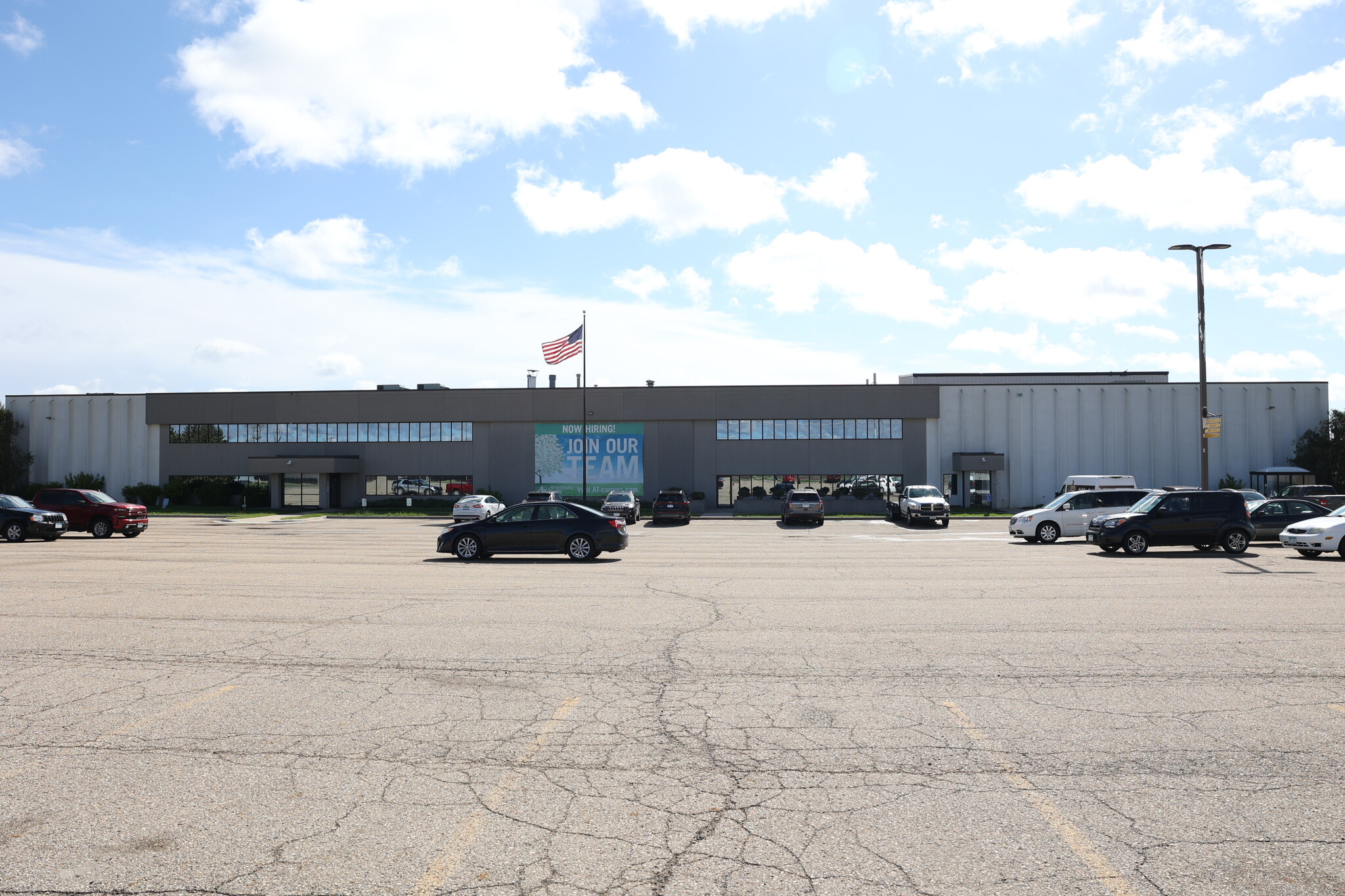 205 24th Ave SW, Owatonna, MN for lease Building Photo- Image 1 of 6