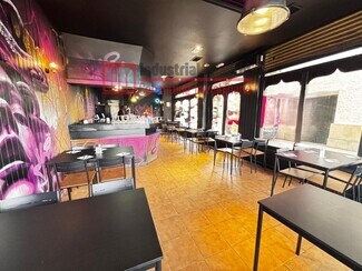 Plus de détails pour Multi-résidentiel à vendre