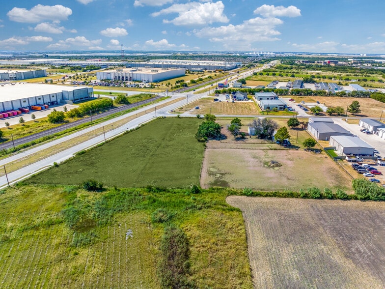17503 Matany Rd, Justin, TX for sale - Building Photo - Image 3 of 5