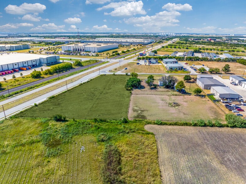 17503 Matany Rd, Justin, TX à vendre - Photo du bâtiment - Image 3 de 5