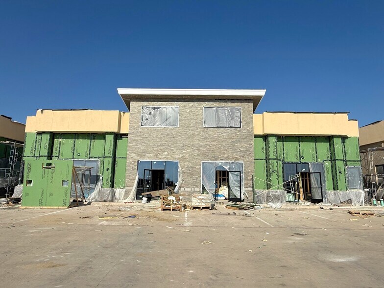 2135 Oak Grove Pkwy, Little Elm, TX à vendre - Photo de construction - Image 2 de 7