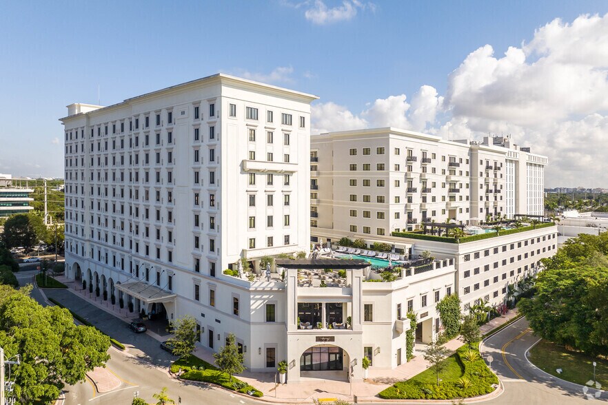 1340 S Dixie Hwy, Coral Gables, FL for lease - Primary Photo - Image 1 of 12