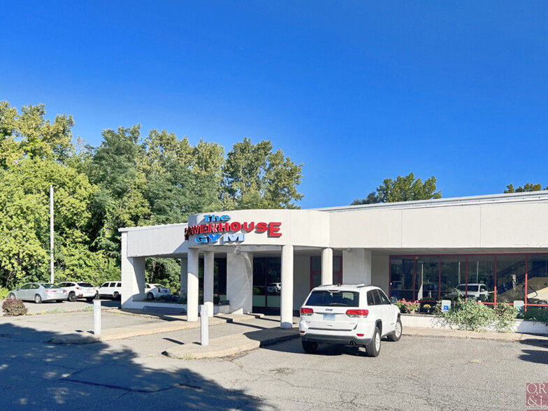 99 Webster Square Rd, Berlin, CT for lease - Building Photo - Image 1 of 4