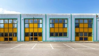 Plus de détails pour Cyril Vokins Rd, Newbury - Industriel à louer