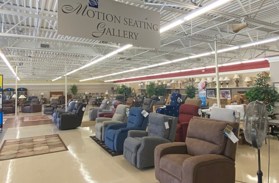 3351 Hickory Blvd, Hudson, NC for sale - Interior Photo - Image 3 of 21