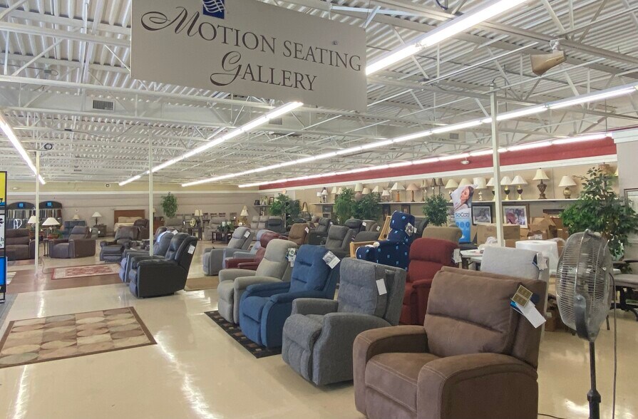 3351 Hickory Blvd, Hudson, NC à vendre - Photo intérieure - Image 3 de 21