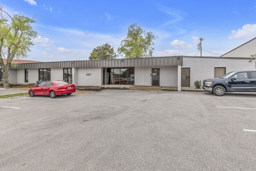 2617 Grandview Ave, Nashville, TN à louer - Photo principale - Image 1 de 56