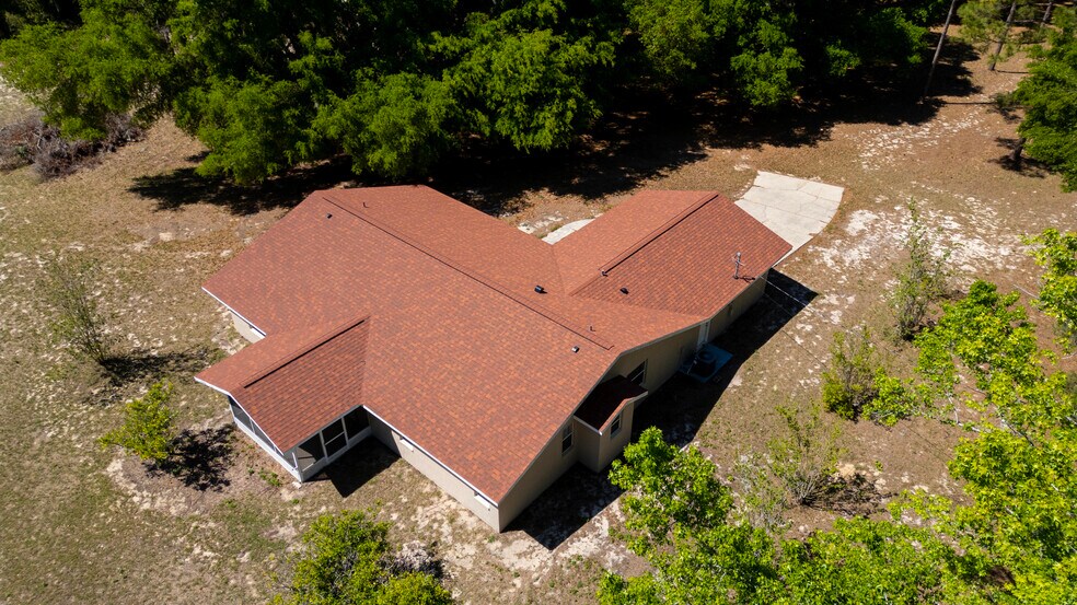 11740 E Highway 25, Ocklawaha, FL à vendre - Photo du bâtiment - Image 2 de 5
