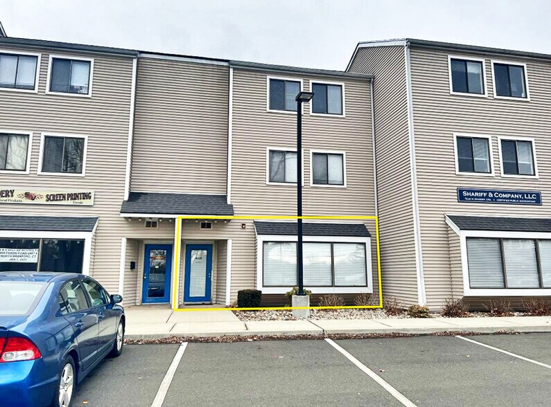 288 E Main St, Branford, CT à louer - Photo du bâtiment - Image 3 de 5