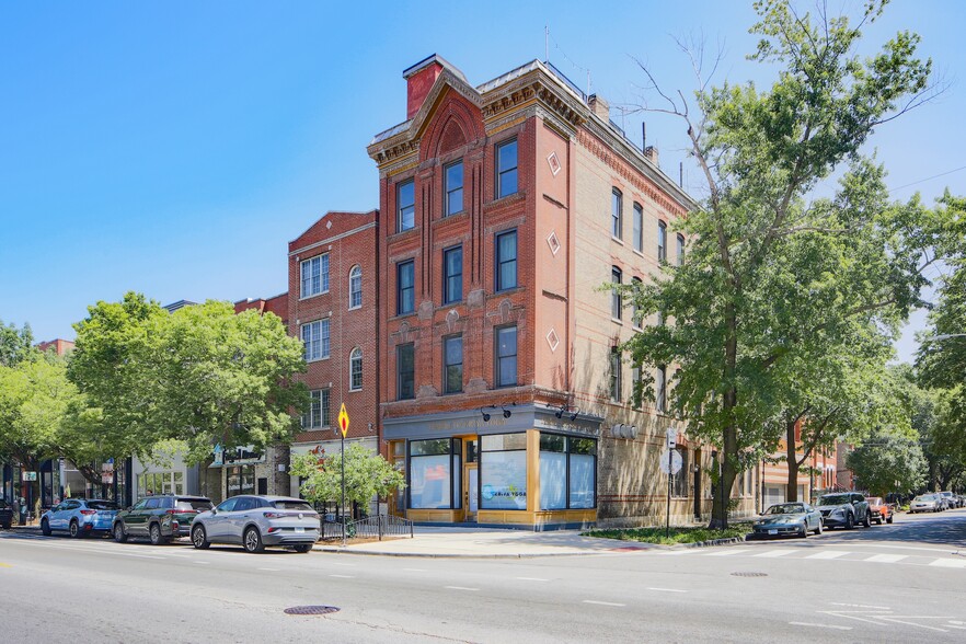 1925 W Division St, Chicago, IL for sale - Building Photo - Image 1 of 38