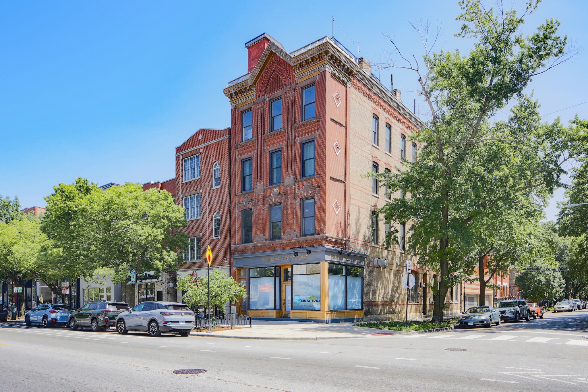 1925 W Division St, Chicago, IL for sale Building Photo- Image 1 of 39
