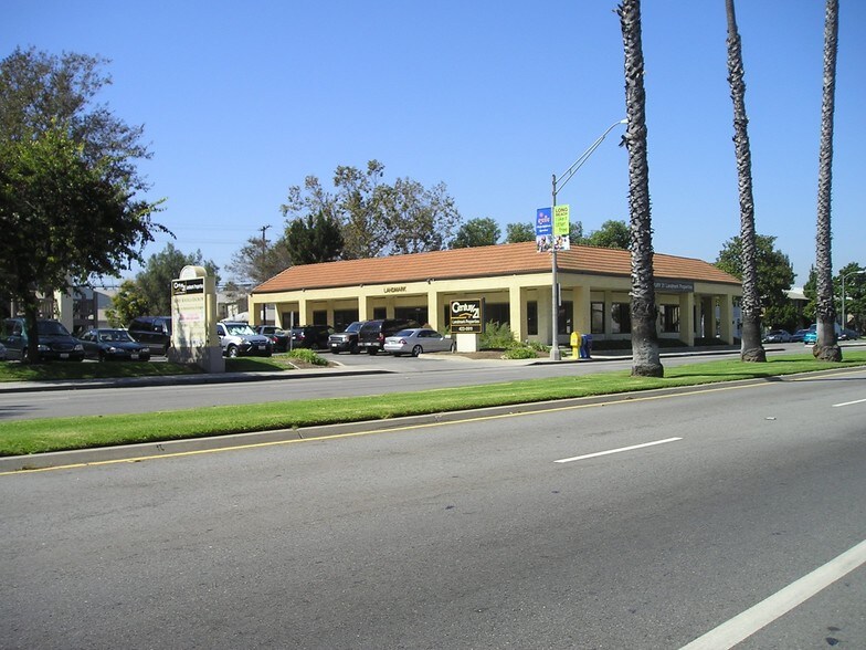 4425 Atlantic Ave, Long Beach, CA for lease - Building Photo - Image 2 of 18