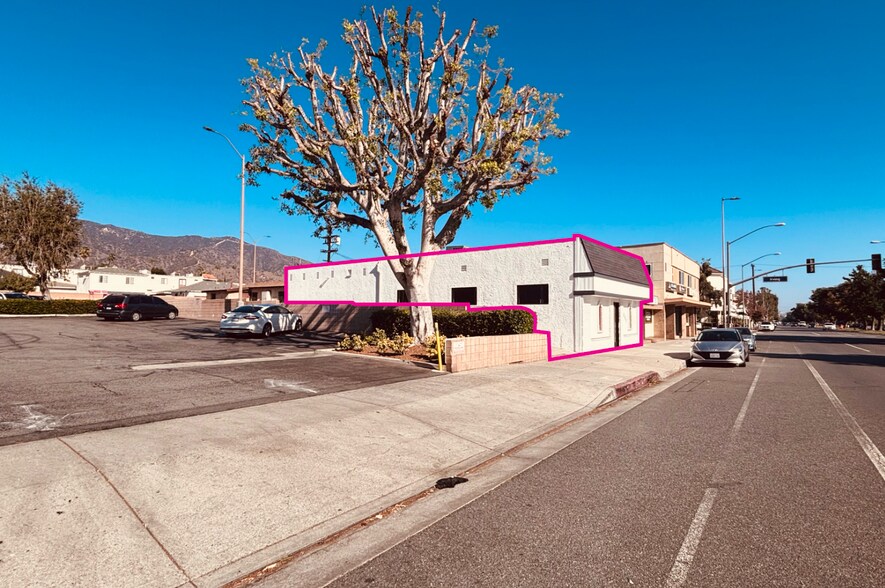 1837 W Glenoaks Blvd, Glendale, CA à louer - Photo du bâtiment - Image 2 de 9