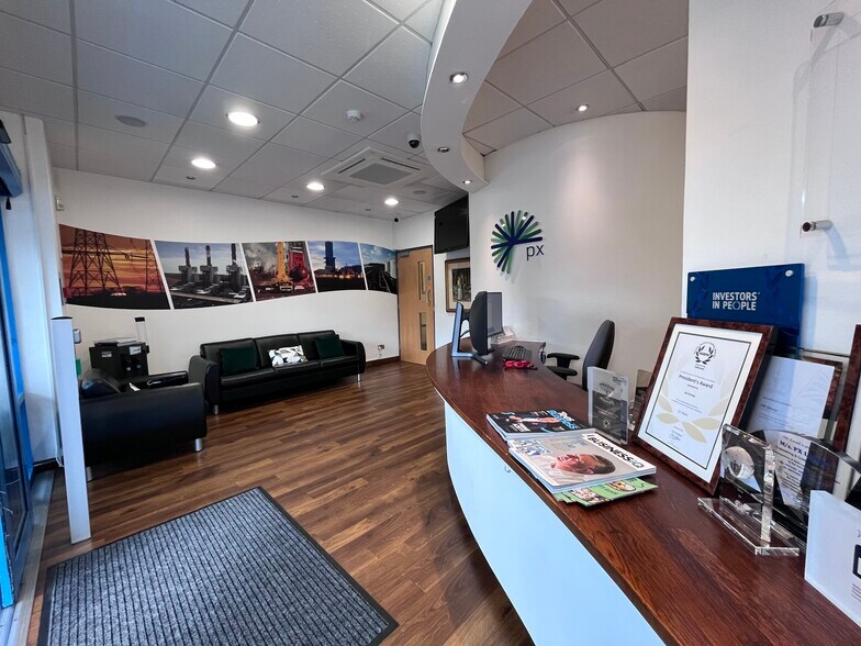 Westpoint Rd, Thornaby à vendre - Photo du bâtiment - Image 2 de 13