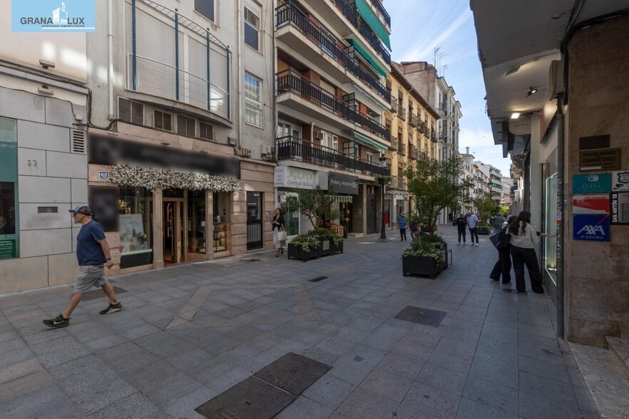 Retail in Granada for sale - Building Photo - Image 1 of 17