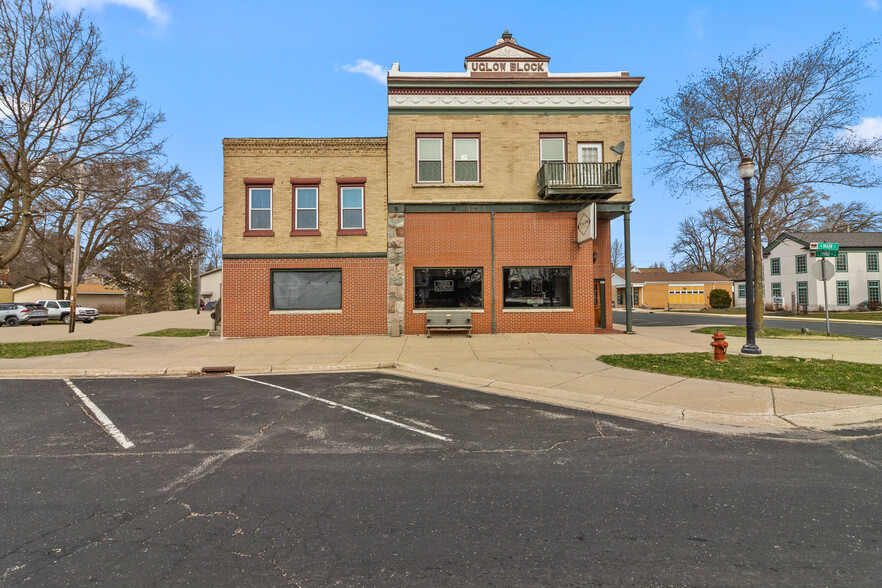 300 W Main St, Palmyra, WI à vendre - Photo du bâtiment - Image 3 de 46