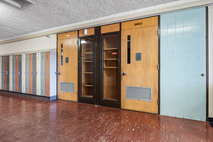 1110 S 14th St, Moorhead, MN for sale - Building Photo - Image 3 of 27