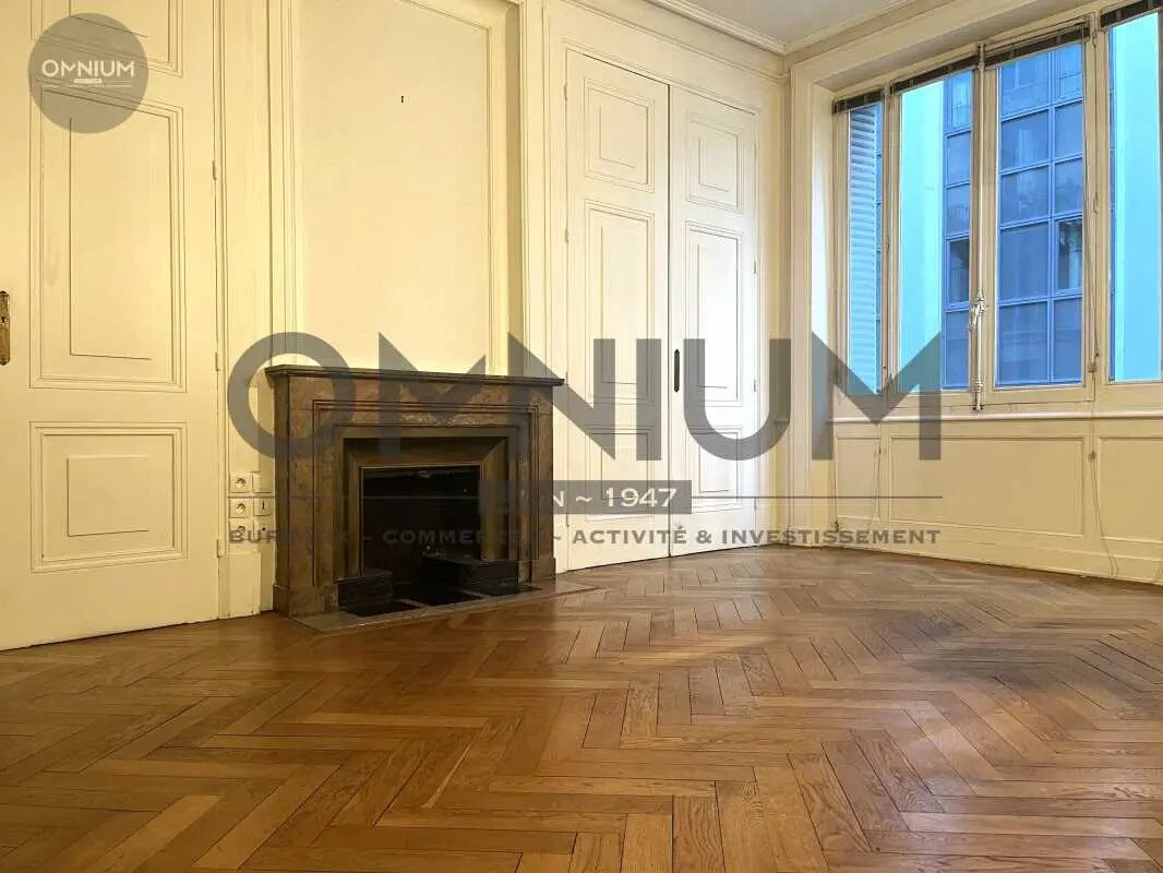 Office in Lyon for lease Interior Photo- Image 1 of 12
