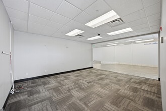 630 Plaza Dr, Highlands Ranch, CO à louer Photo intérieure- Image 1 de 12