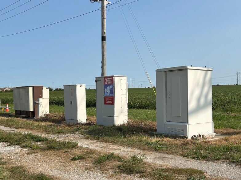 3311 Ireland Grove rd, Bloomington, IL à vendre - Photo du bâtiment - Image 2 de 10