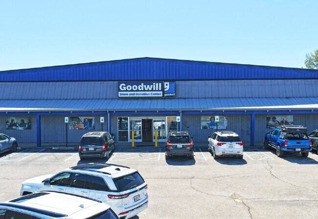 Plus de détails pour 7105 Highway 72 W, Huntsville, AL - Commerce de détail à vendre