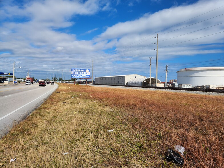 233 President Barack Obama Hwy, Riviera Beach, FL for sale - Building Photo - Image 3 of 5