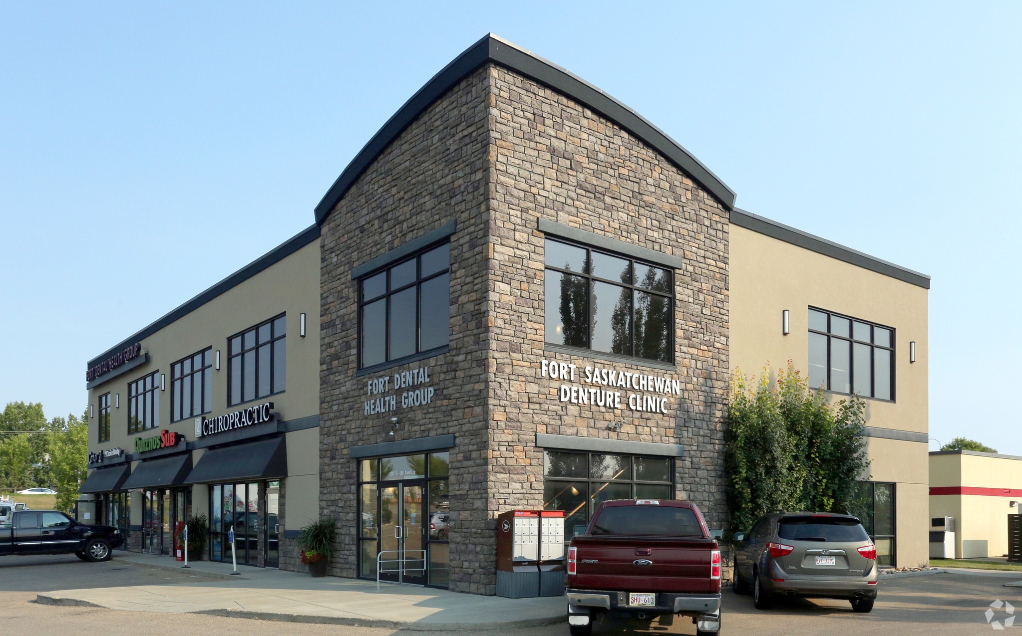 10010 88th Ave, Fort Saskatchewan, AB for lease Primary Photo- Image 1 of 4